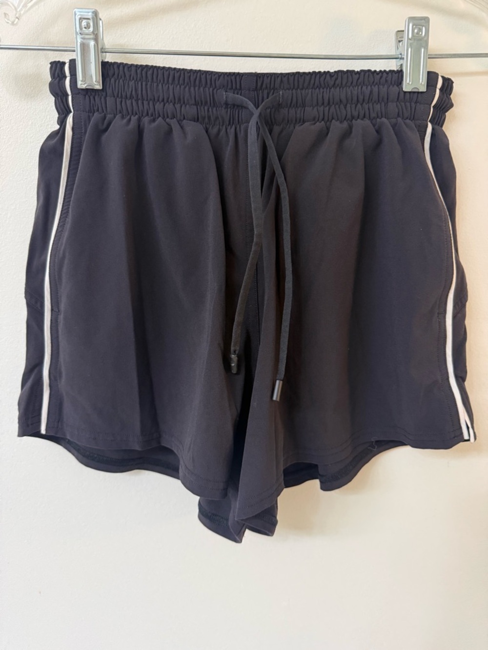 Lululemon Court Rival High Rise Short 3” Black and White Women’s Size 2 #161